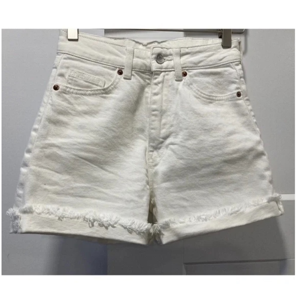 H&M High Rise White Denim Frayed Hem Shorts Size 2 - Picture 3 of 6